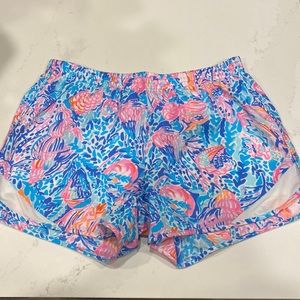 Lilly Pulitzer Ocean trail short -luxletic